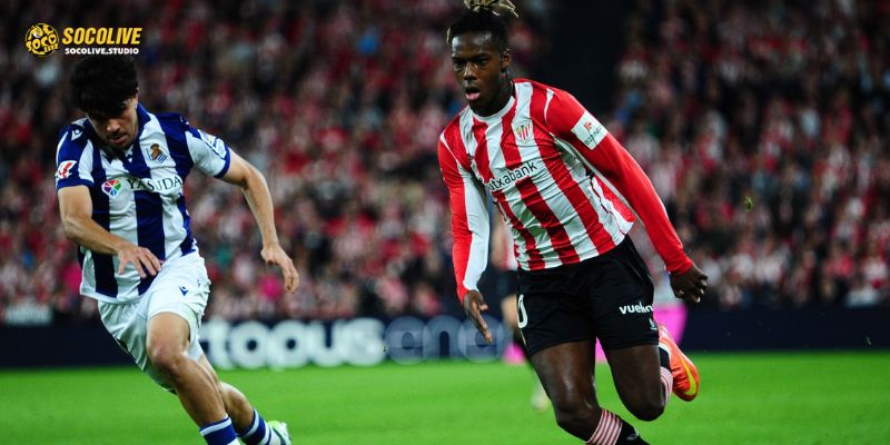 Các cầu thủ Real Sociedad thể hiện quyết tâm trước trận đấu với Athletic Club